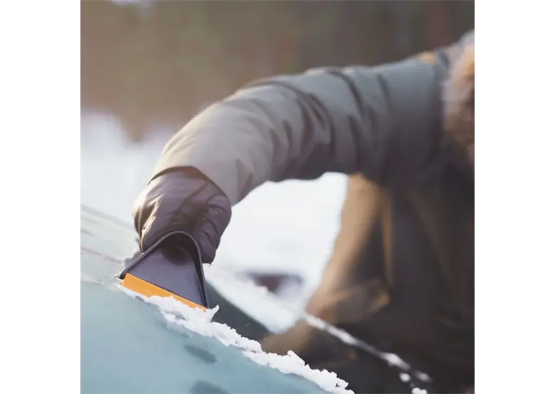 Eiskratzer Fiskars Solid